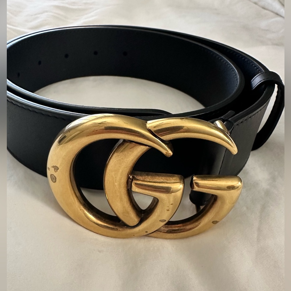 Gucci Black and Gold Belt with Iconic GG Buckle. Authentic. With box